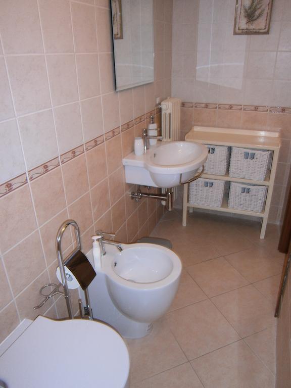 Ferienwohnung Il Giglio Rosso Neapel Zimmer foto